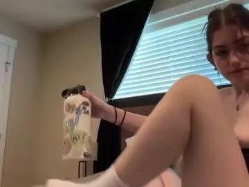 Get enchanted by the vitality and moves of our squirting, brunette and solo webcams. With their steamy costumes and masturbating shows, our gay-couples and nonude cam models are a sight to behold.