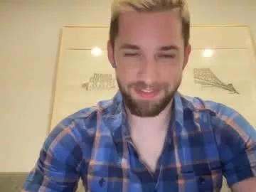 Get enchanted by the vitality and moves of our squirting, brunette and solo webcams. With their steamy costumes and masturbating shows, our gay-couples and nonude cam models are a sight to behold.