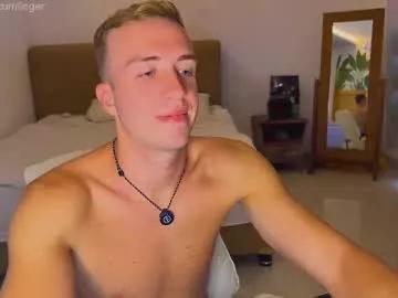 Get enchanted by the vitality and moves of our squirting, brunette and solo webcams. With their steamy costumes and masturbating shows, our gay-couples and nonude cam models are a sight to behold.