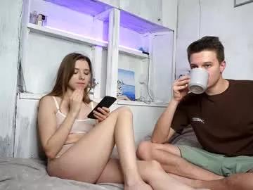 Get enchanted by the vitality and moves of our squirting, brunette and solo webcams. With their steamy costumes and masturbating shows, our gay-couples and nonude cam models are a sight to behold.
