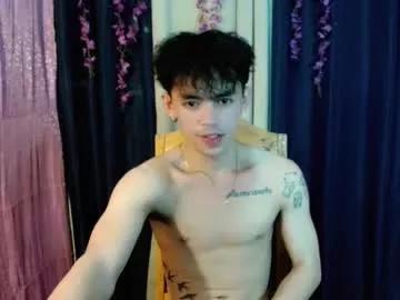 urhunky_boy from Chaturbate
