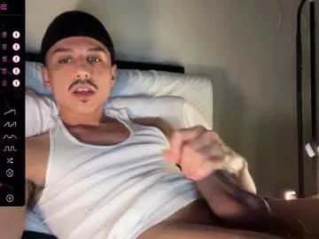 Get enchanted by the vitality and moves of our squirting, brunette and solo webcams. With their steamy costumes and masturbating shows, our gay-couples and nonude cam models are a sight to behold.
