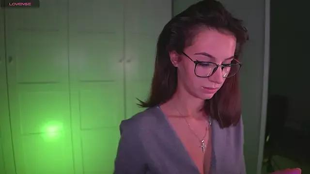 Photos of -JuicyMolly- from StripChat is Freechat