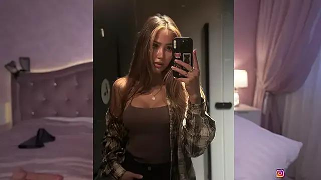 _Moon__Shine_ from StripChat