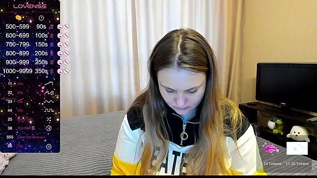 AlanaBrox from StripChat