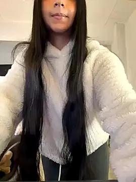 Photos of aly_golden_ from StripChat is Freechat