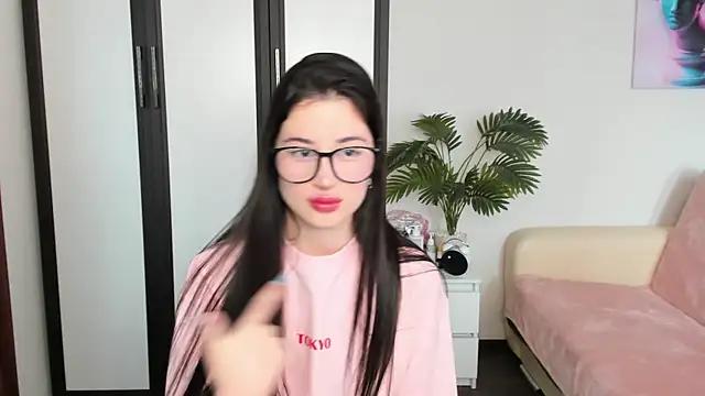 amaryl_allen from StripChat