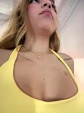 Photos of AngelBlushXXX from StripChat is Freechat