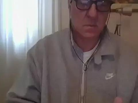 ANONIMO7735 from StripChat