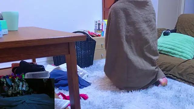 Get enchanted by the vitality and moves of our squirting, brunette and solo webcams. With their steamy costumes and masturbating shows, our gay-couples and nonude cam models are a sight to behold.