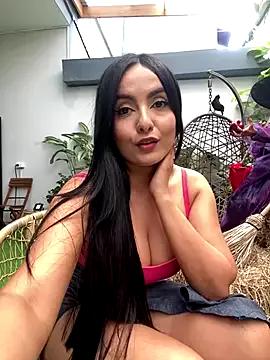Photos of AshleyJhonson from StripChat is Freechat