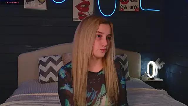 Photos of Crystal_Jull from StripChat is Freechat