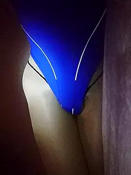 dmmsuzu95 from StripChat