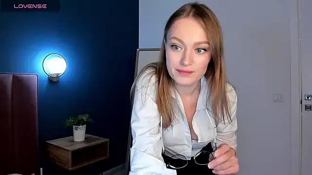 Photos of EvelynPoole from StripChat is Freechat