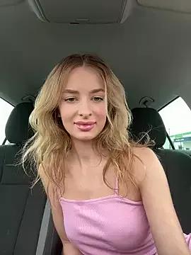 EvieEvans from StripChat