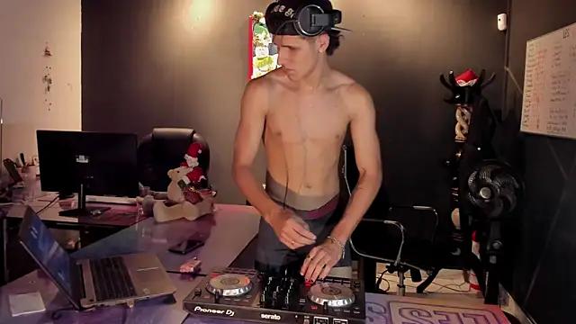 Gamma_king from StripChat