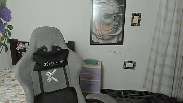 green_lila from StripChat