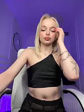 hoorny_blondie from StripChat