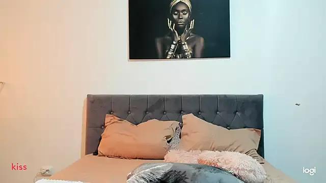 Isasweet1 from StripChat
