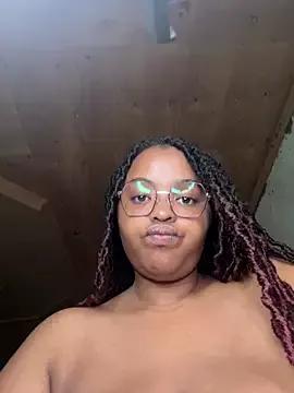 Photos of Its_Linahlove from StripChat is Freechat