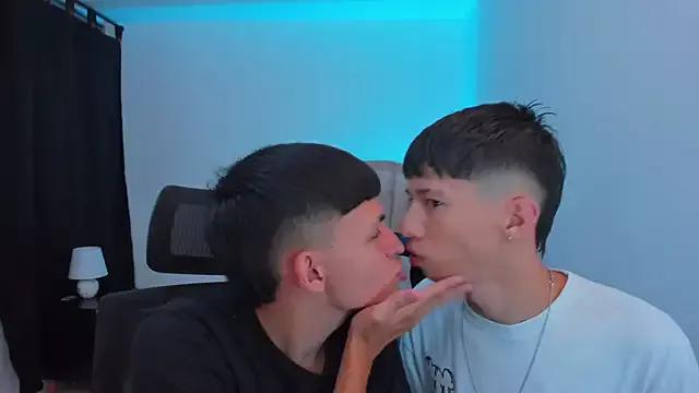 Photos of Juan_Nd_Steven from StripChat is Freechat