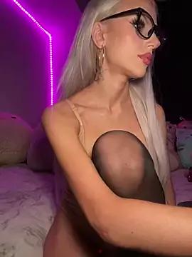 Photos of katyaaxo from StripChat is Freechat