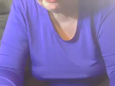 KittiesWetPantys from StripChat