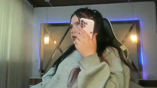Lanared69 from StripChat