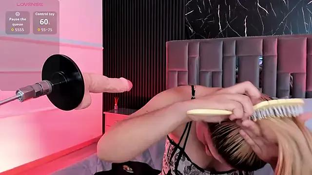 Photos of Liahfontaine from StripChat is Freechat