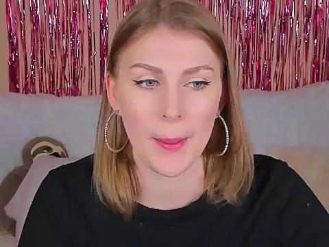 LilaBright from StripChat