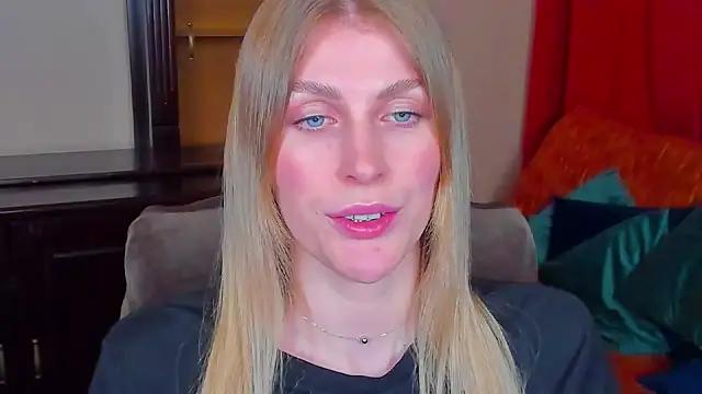 LilaBright from StripChat