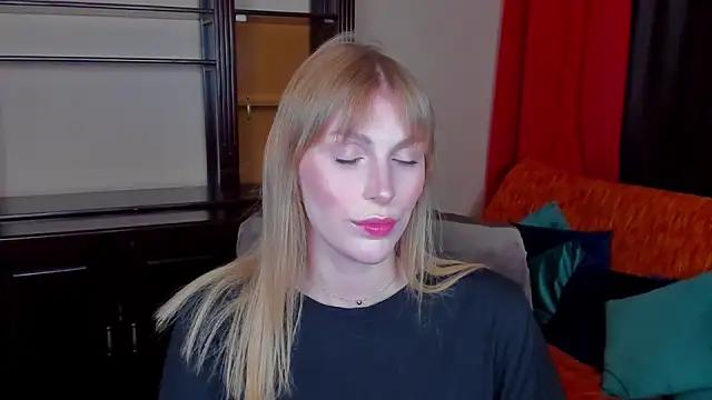 LilaBright from StripChat