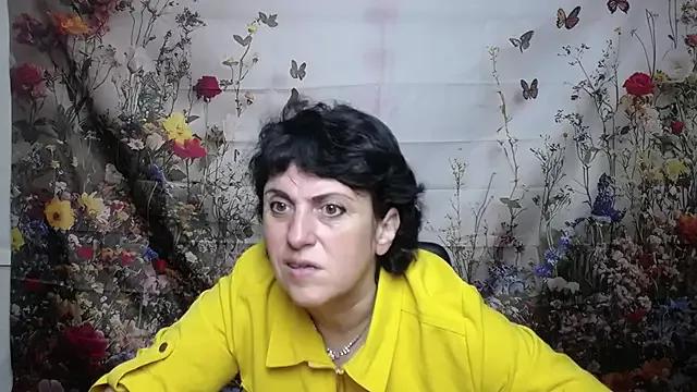 Photos of LuciaMii from StripChat is Freechat