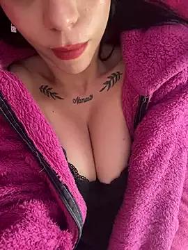 Photos of melisabunnny from StripChat is Freechat