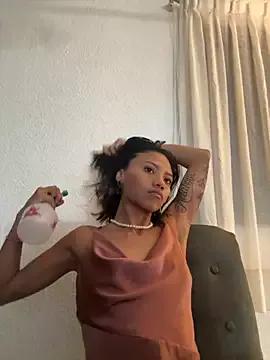 Photos of Mia-miauuuuu from StripChat is Freechat