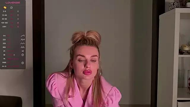 MissLovex from StripChat