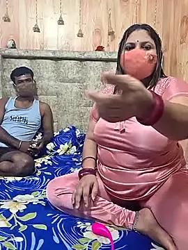 Photos of MOM-SUN-COUPLE from StripChat is Group