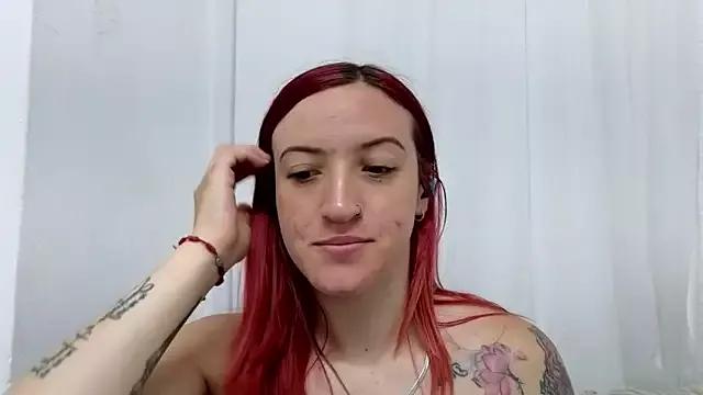 ninaa_fox from StripChat