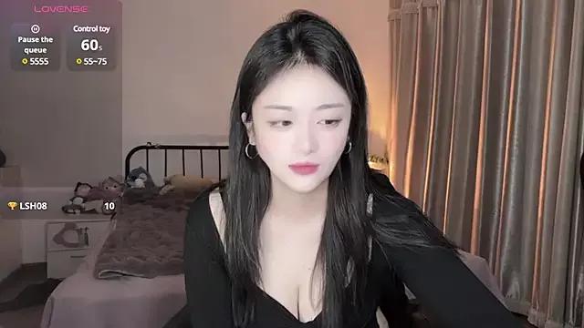 Nini_Jenny from StripChat