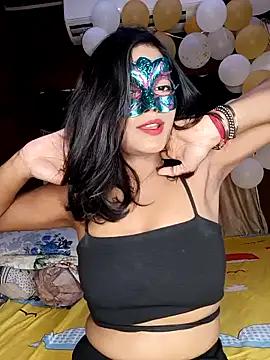 queenniharikaa from StripChat