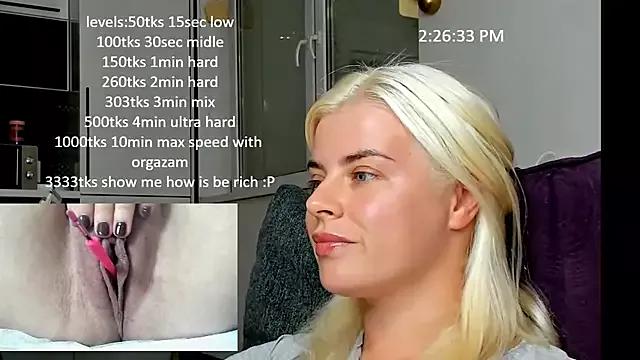 Photos of queenofthenighttt from StripChat is Freechat