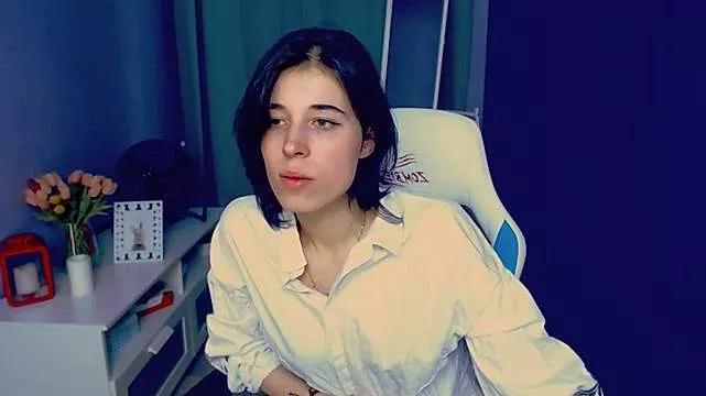 ReneLoves from StripChat