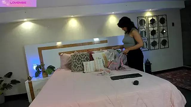 sallyraider_dh from StripChat