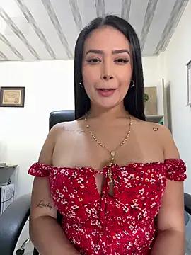 Get enchanted by the vitality and moves of our squirting, brunette and solo webcams. With their steamy costumes and masturbating shows, our gay-couples and nonude cam models are a sight to behold.