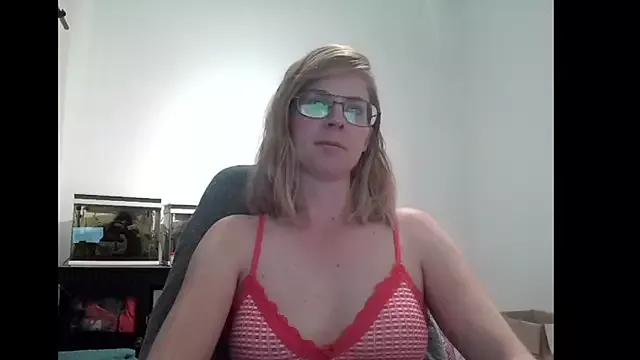 Photos of SavannaGirly from StripChat is Freechat