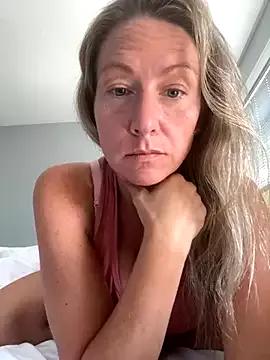 Get enchanted by the vitality and moves of our squirting, brunette and solo webcams. With their steamy costumes and masturbating shows, our gay-couples and nonude cam models are a sight to behold.