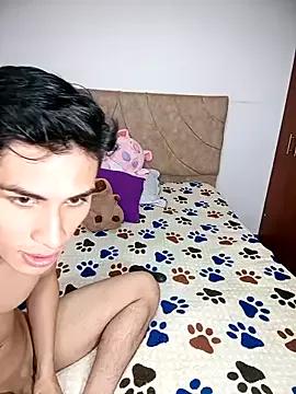 Photos of Sweetlove_243 from StripChat is Freechat