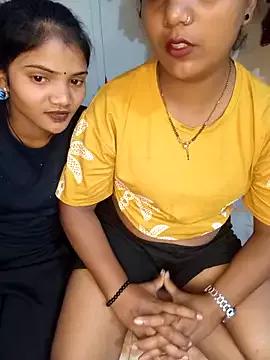 Photos of Unique_MomandDaughterrs from StripChat is Group