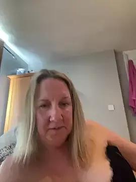 Photos of X-Victoria-X from StripChat is Freechat