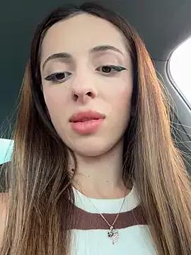 Photos of Yesmoree from StripChat is Freechat